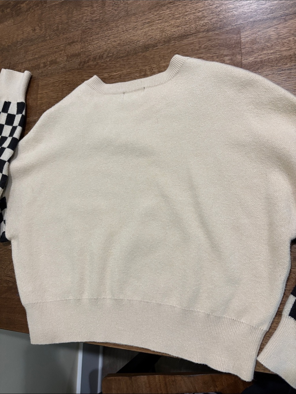 Originality Smiley Sweater Checked Sleeves Cropped Juniors Size M Cream & Black - Picture 5 of 8